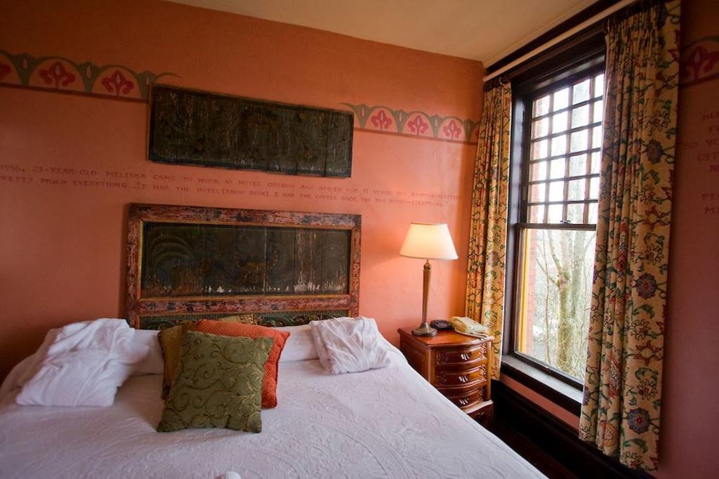 Mcmenamins Hotel Oregon McMinnville Rum bild